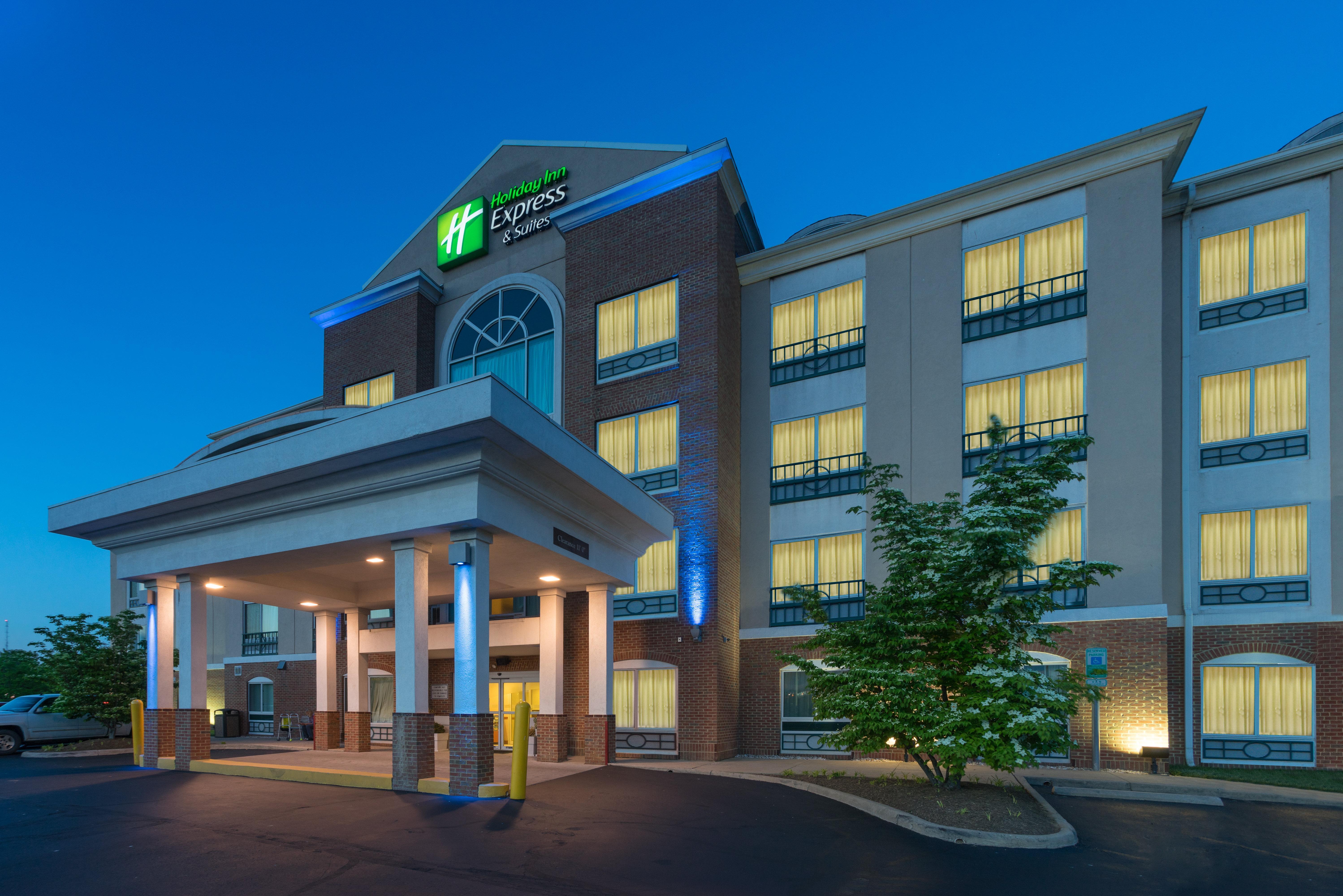 Holiday Inn Express Hotel & Suites Woodbridge, An Ihg Hotel Exterior photo